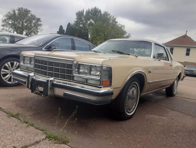 1979 Dodge Diplomat front three quarter low angle