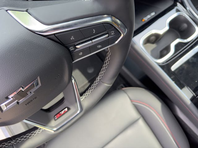 2024 Chevrolet Traverse Z71 steering wheel buttons