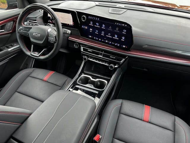 2024 Chevrolet Traverse RS interior dash