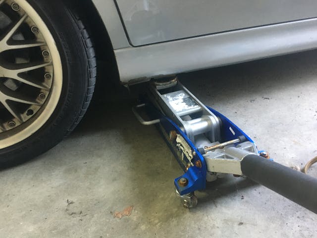 Swapping Wheels bmw floor jack pinch weld placement