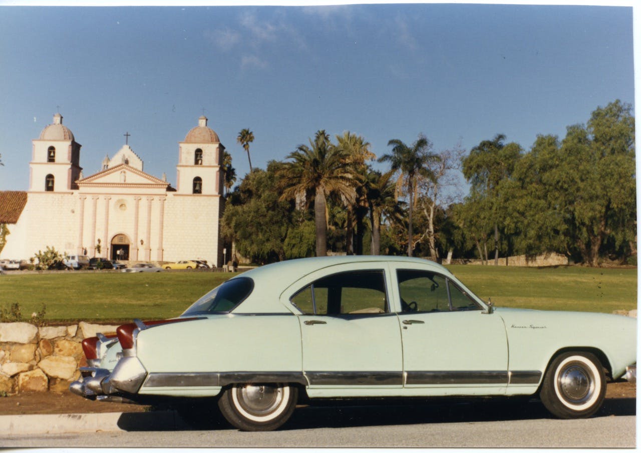 This 1954 Kaiser Special Was a Rolling Slice of Key Lime Pie