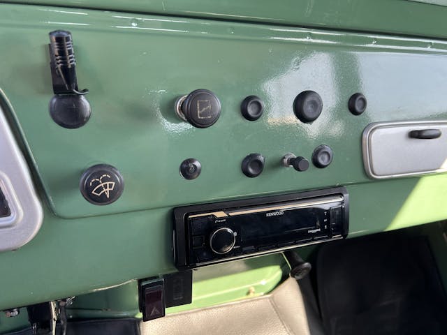 1974 Toyota Land Cruiser FJ40 interior control details and aftermarket radio