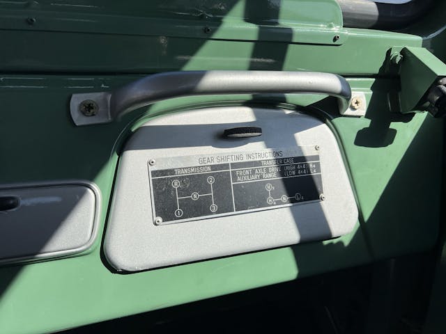 1974 Toyota Land Cruiser FJ40 interior gear shifting instructions