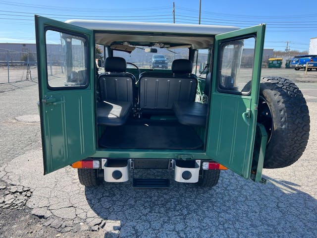 Is This 1974 Toyota Land Cruiser FJ40 the Boxy Runabout You Crave ...