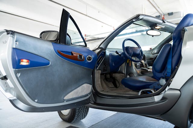 1996 Heuliez Intruder interior through driver's door