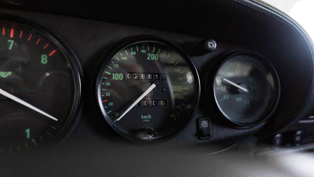 1998 RUF CTR 2 interior dash gauges