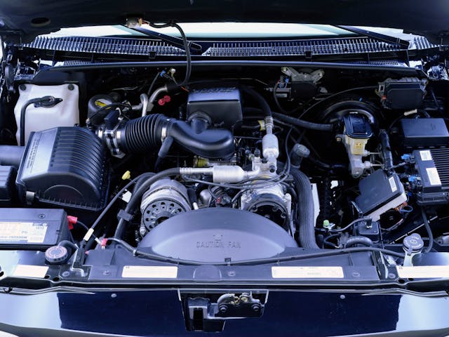 1999 Cadillac Escalade engine