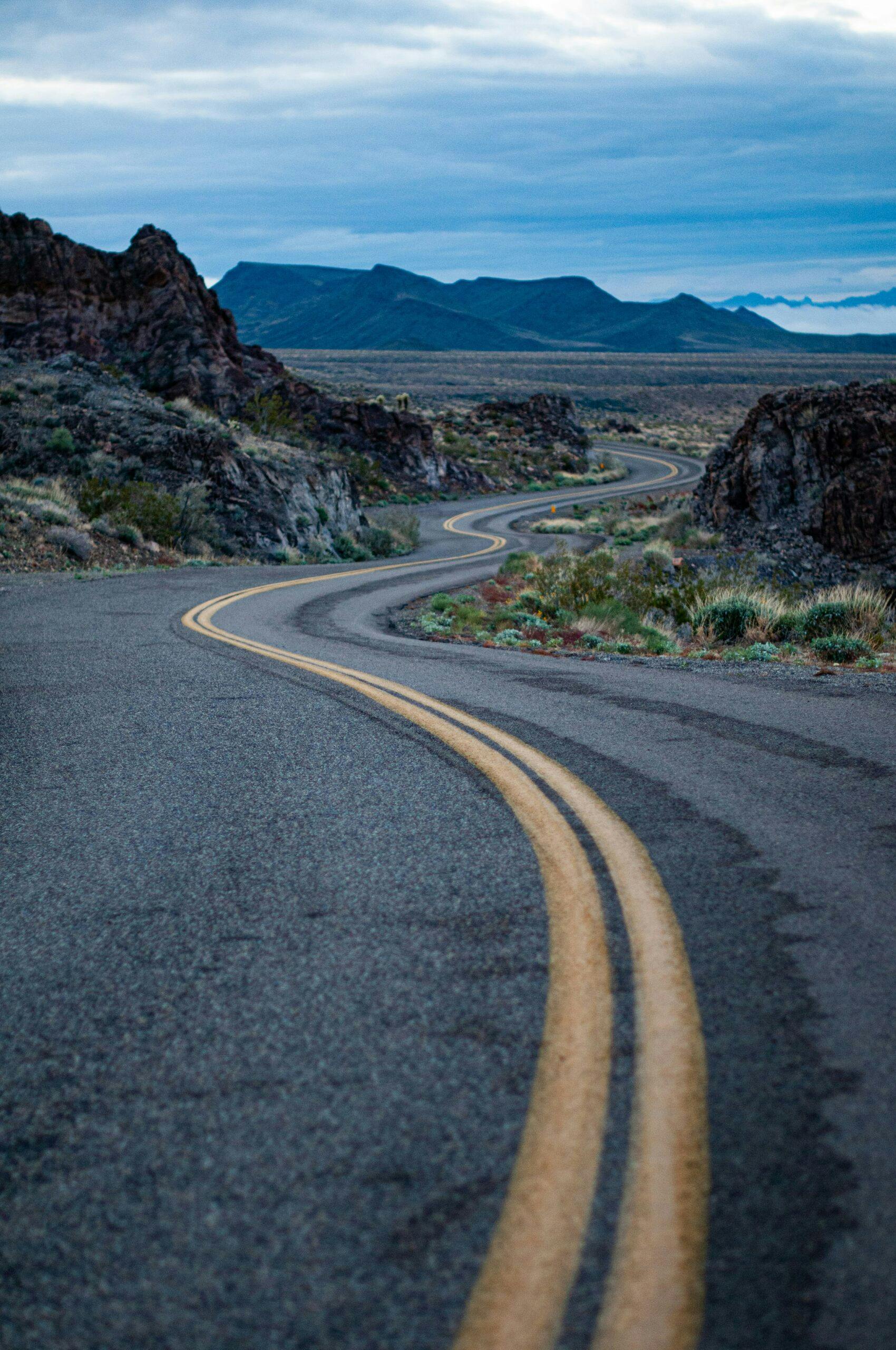 Arizona road curves