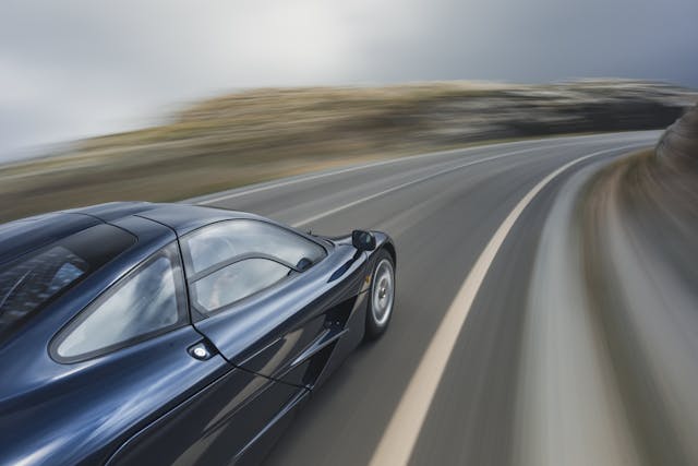 McLaren F1 cornering blur action
