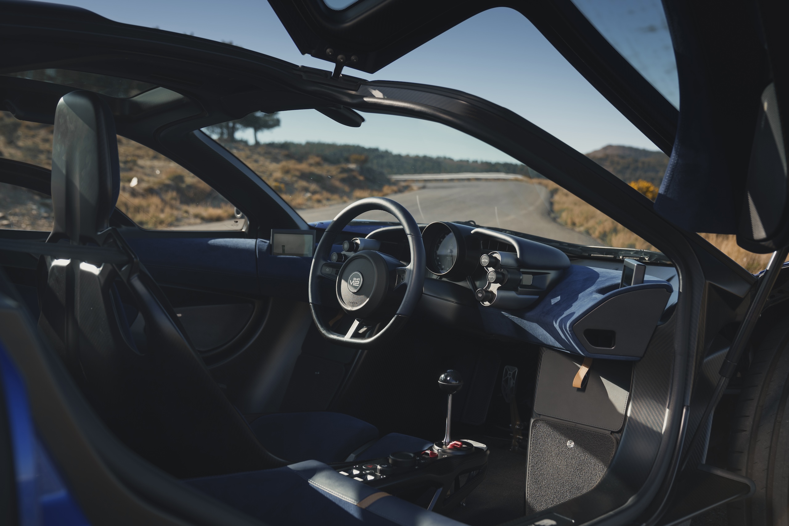 GMA T50 interior cockpit wide