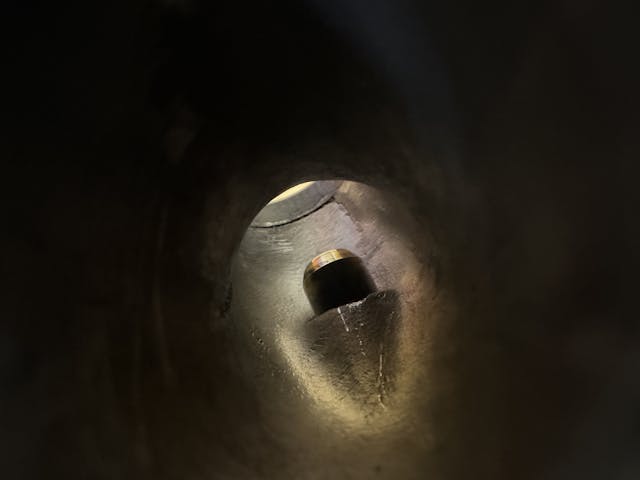 inside exhaust port view of valve guide