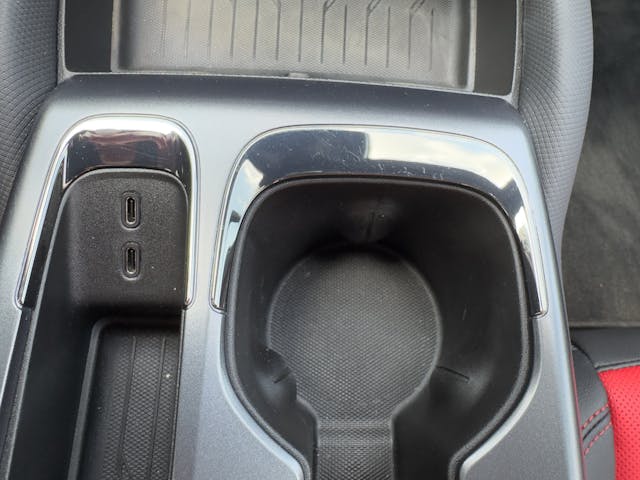 2024 Chevrolet Equinox EV 3LT RS cupholder
