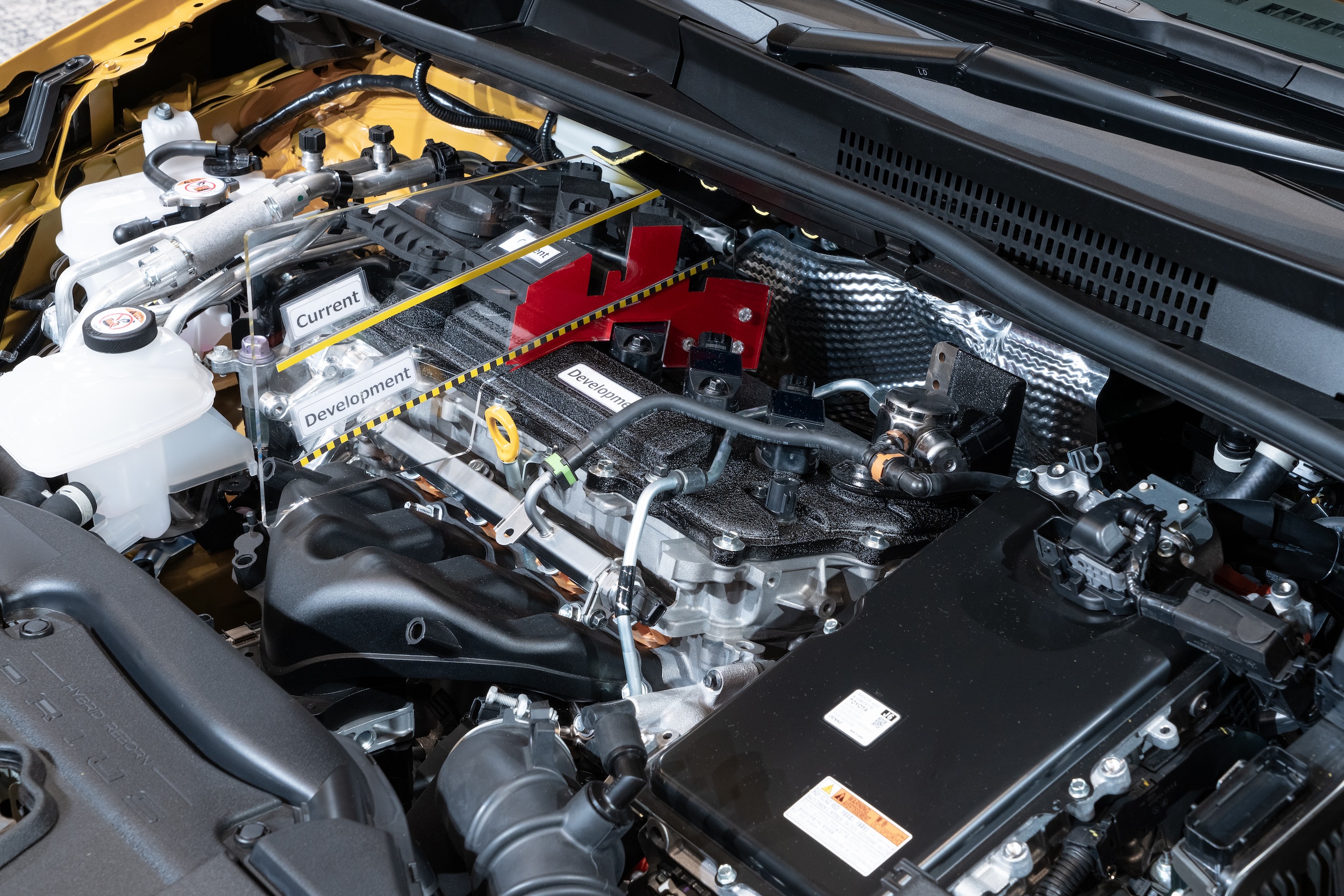 Um protótipo de carro equipado com motor 1.5L de 4 cilindros em linha atualmente em desenvolvimento pela Toyota Motor Corporation