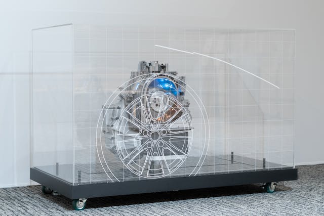 Conceito de sistema EV de rotação de 1 rotor da Mazda Motor Corporation