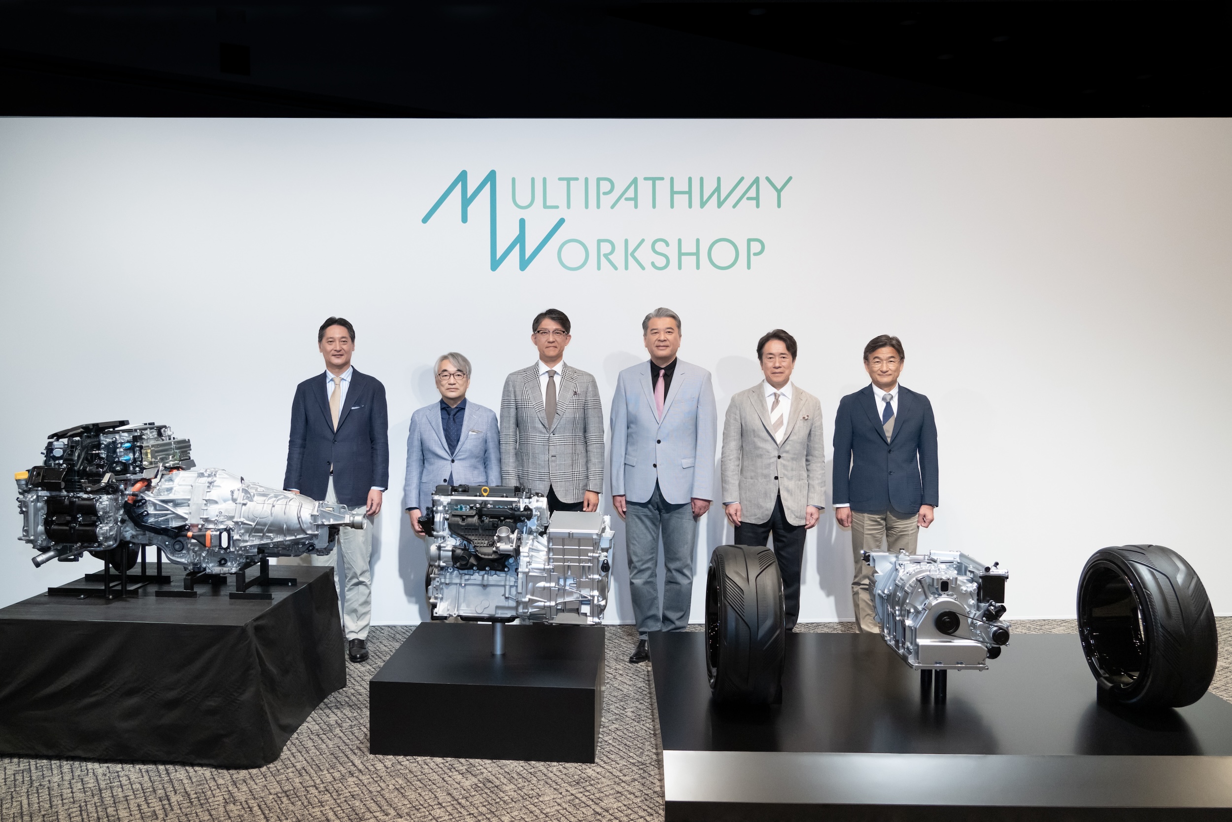 Foto de grupo de executivos multipathway