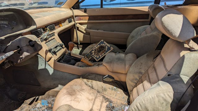 1989-Maserati-Biturbo-Spyder interior side