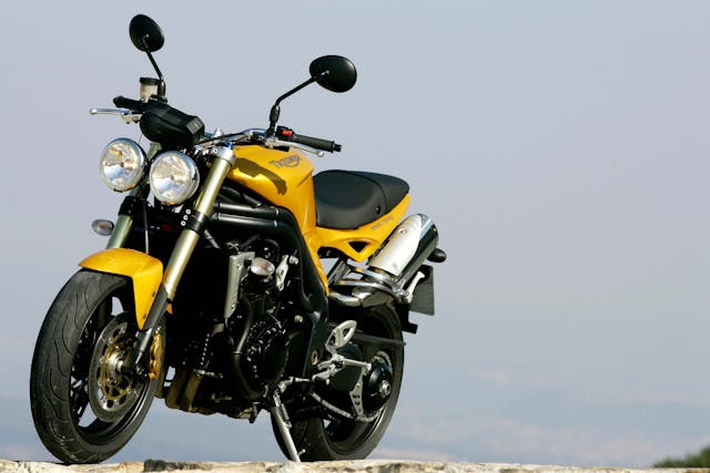 2005_Speed_Triple