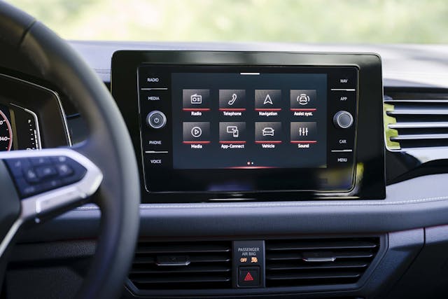 2025 Volkswagen Jetta SEL interior central screen detail