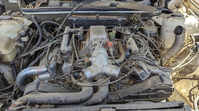 1989-Maserati-Biturbo-Spyder engine