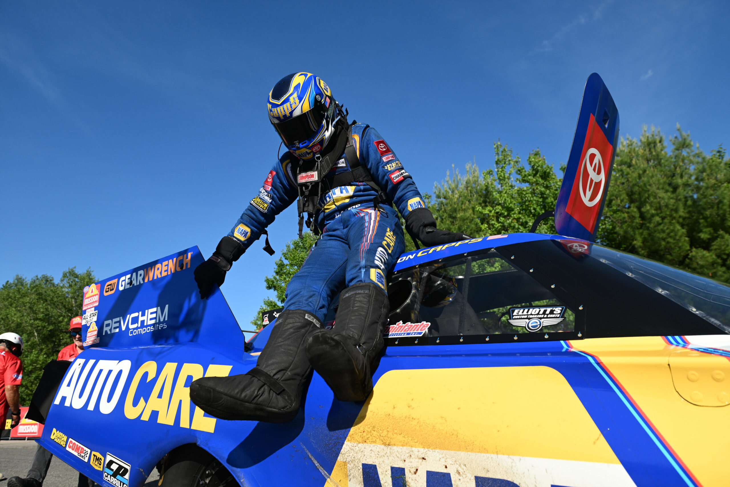 What It's Like to Race an NHRA Funny Car in 2024 - Hagerty Media