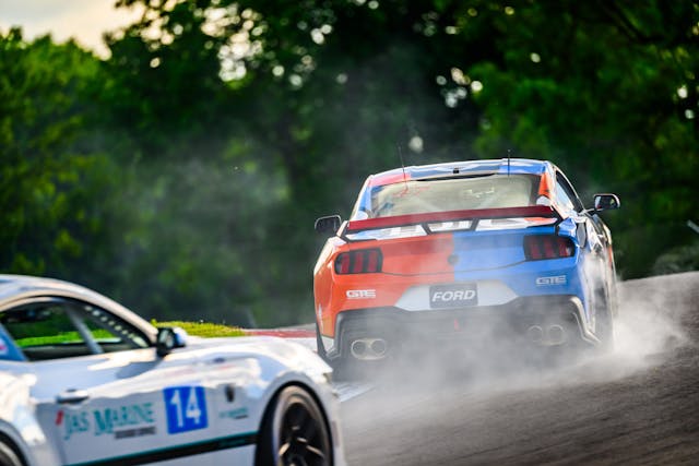 Mustang Challenge Mid Ohio cornering smoke action