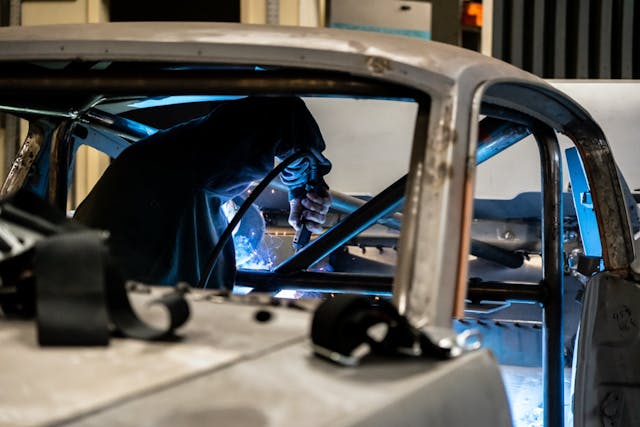 RWM & Co. welding cage Ford Mustang