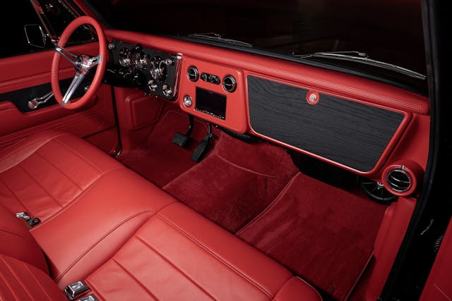 Velocity C10 interior dash full high angle
