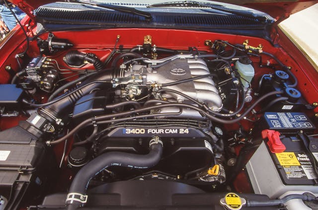 Toyota 2400 Four Cam 24 6 Cylinder engine