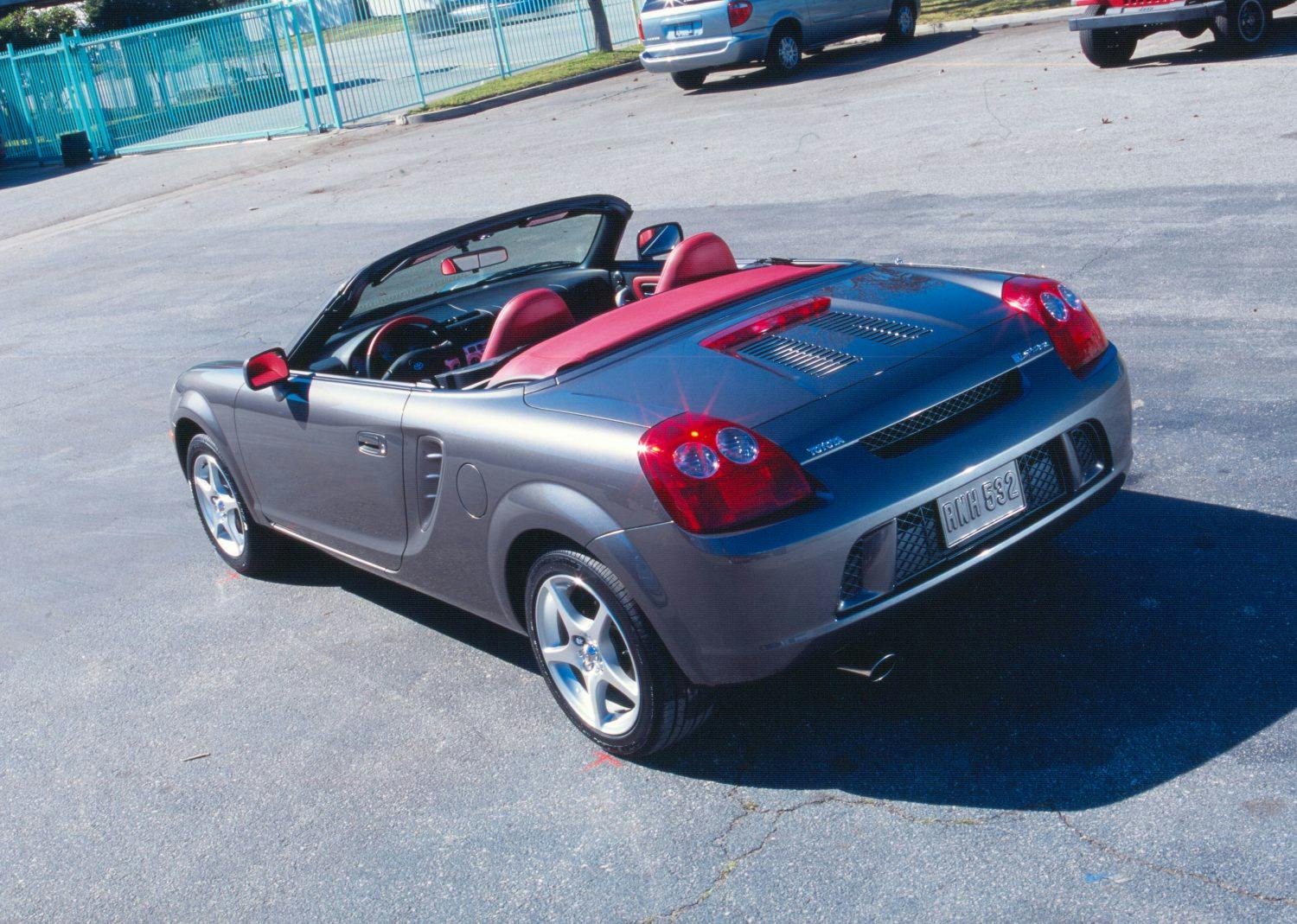 toyota mr2 spyder 2004 rear three quarter high angle