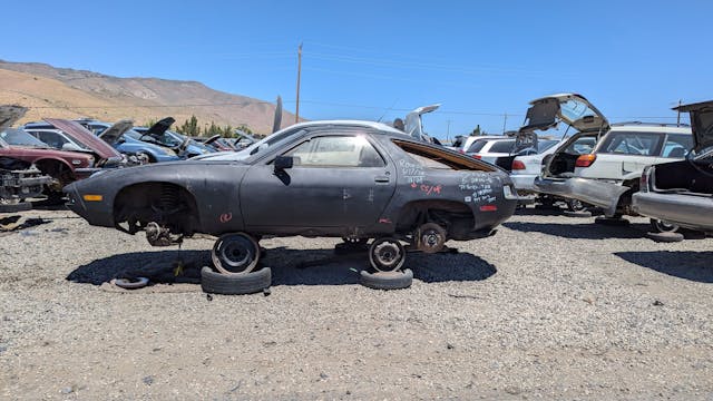 1979 Porsche 928 side wide