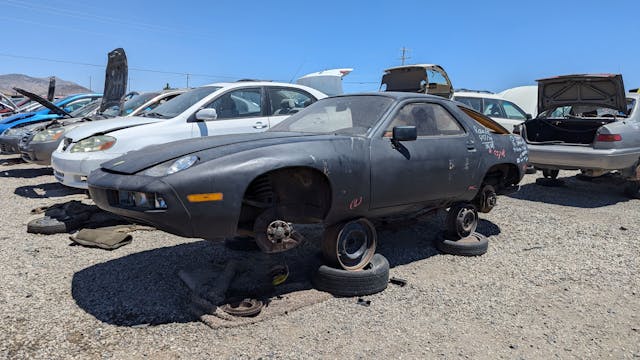 1979 Porsche 928 front three quarter