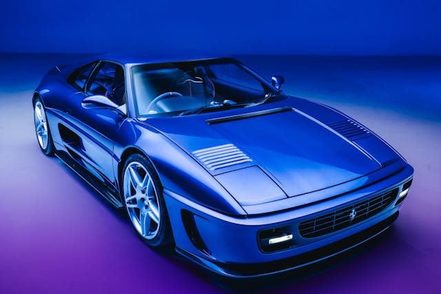 Evoluto Ferrari F355 front three-quarter
