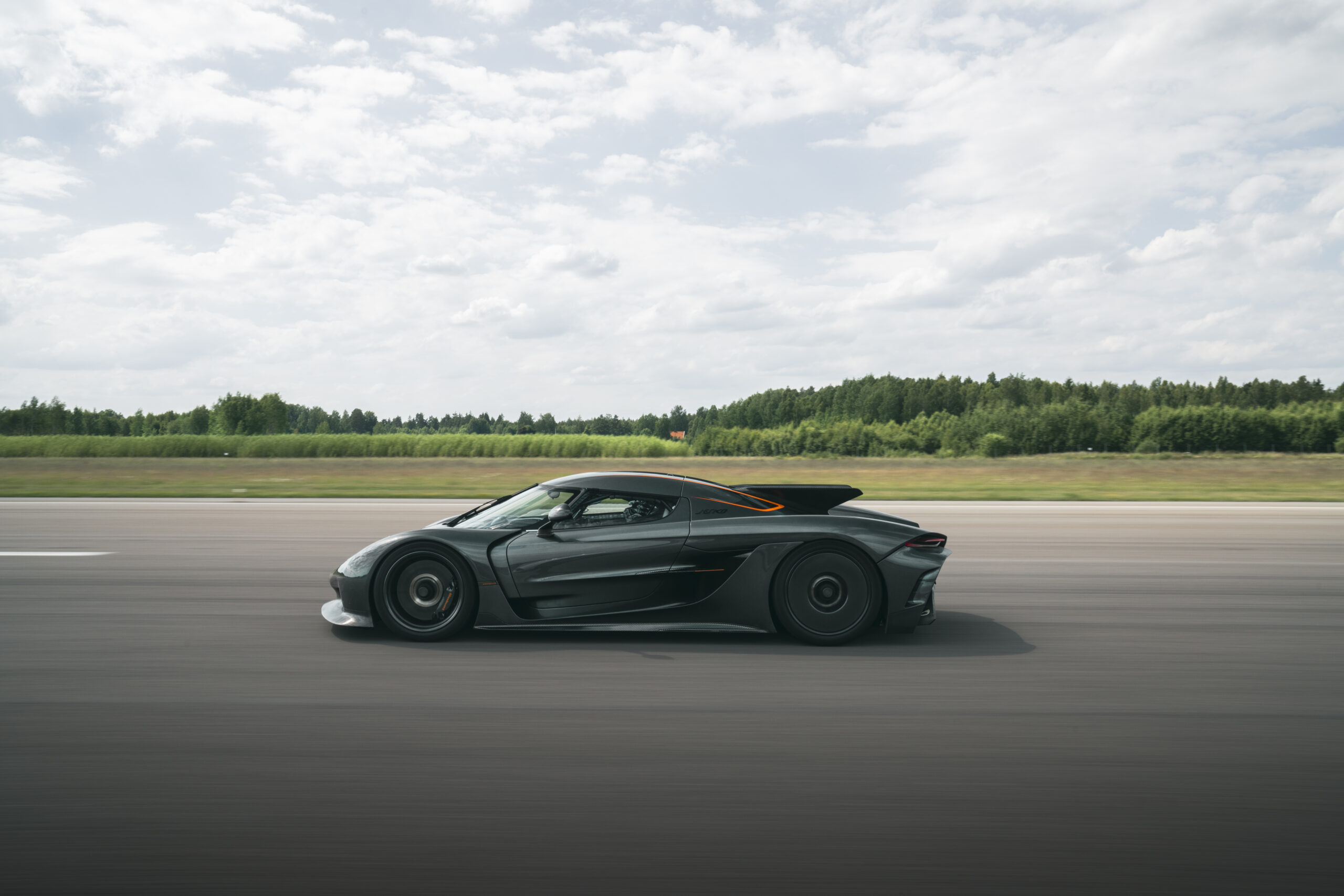 Koenigsegg Breaks Its Own 0–250 MPH–0 Record with the Jesko