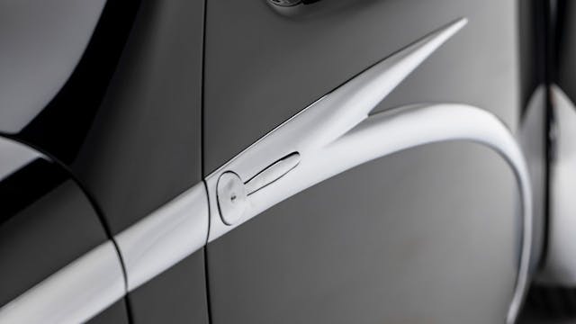 1938 Talbot-Lago T150 C chrome strip door handle detail