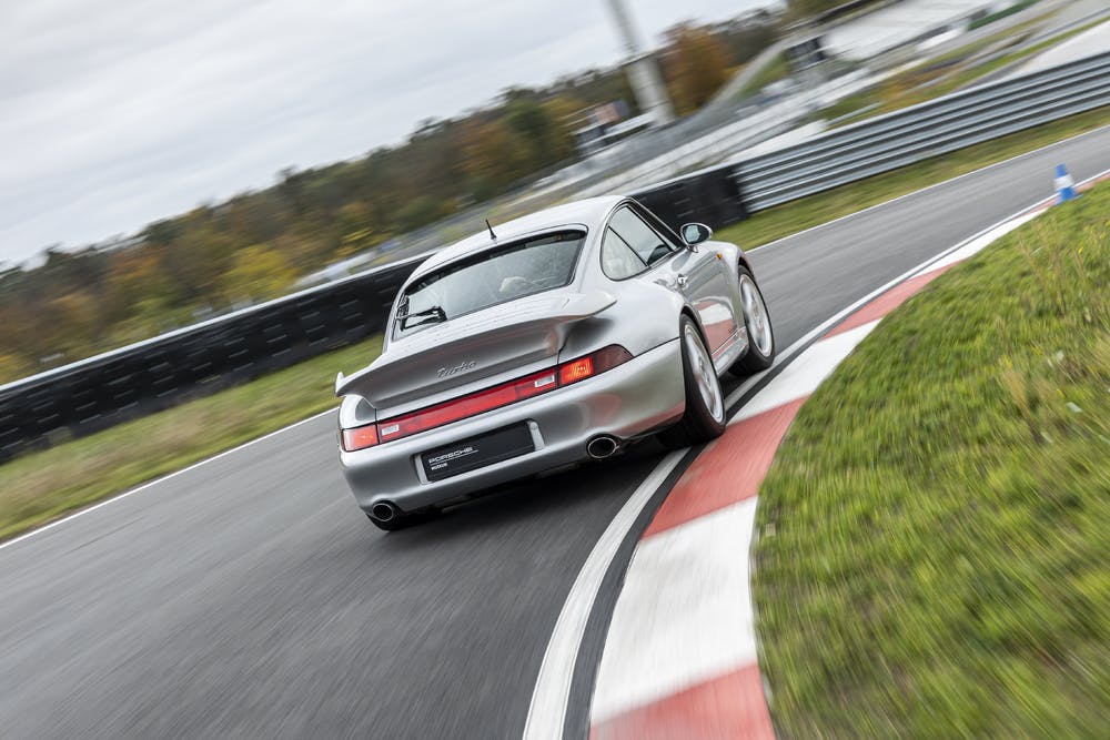 Porsche 911 (993) Turbo rear 3/4 driving