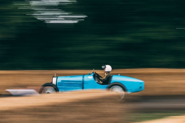 Bugatti Type 35 racing profile