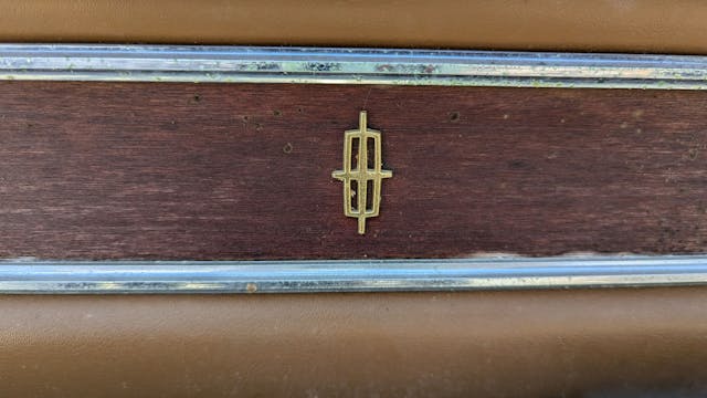 1971 Lincoln Continental Mark III dash badge