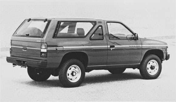 1987-Pathfinder rear three quarter