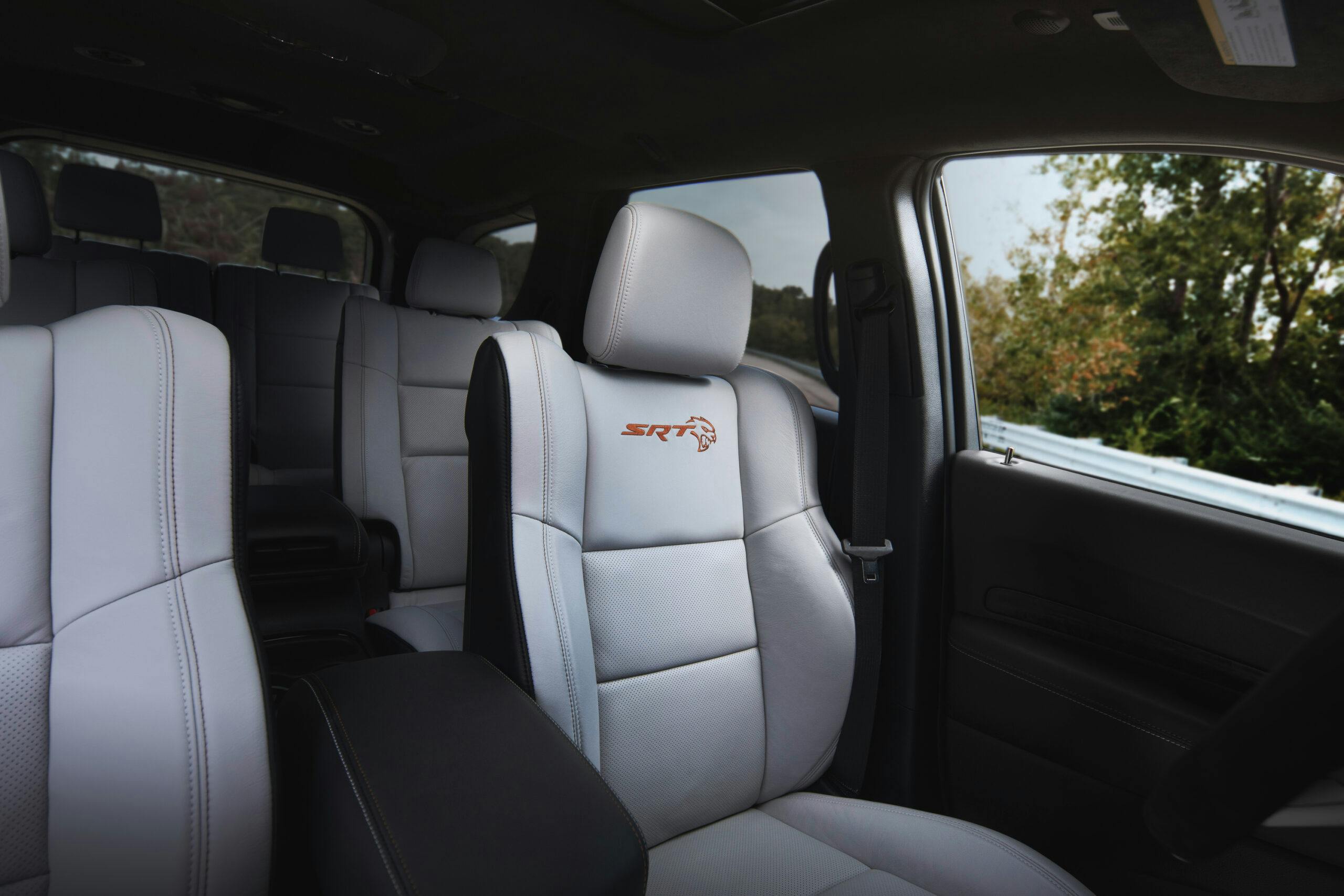 2025-Dodge-Durango-SRT-Hellcat-Hammerhead interior seats