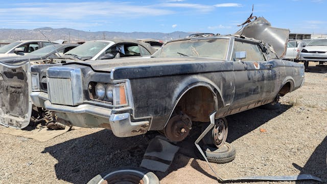1971 Lincoln Continental Mark III front three quarter