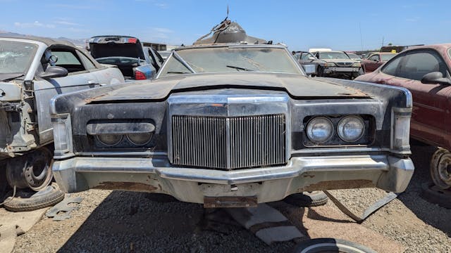 1971 Lincoln Continental Mark III front