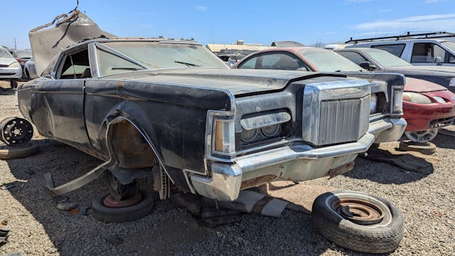1971 Lincoln Continental Mark III front three quarter