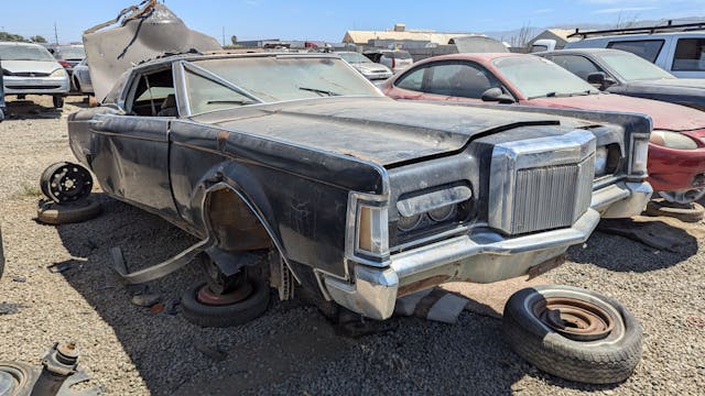 1971 Lincoln Continental Mark III front three quarter