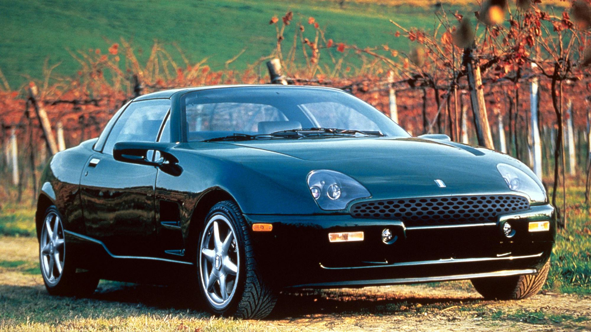 Qvale-Mangusta-front-three-quarter