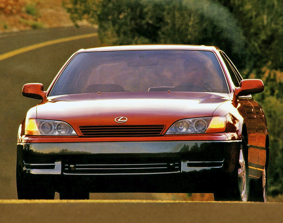 The Infiniti J30 Was a Super Yacht for the Masses - Hagerty Media
