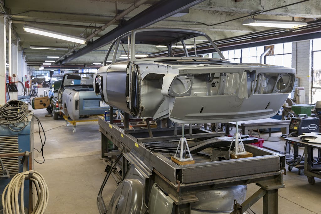 Ragtops & Roadsters Pollock facility BMW 2002