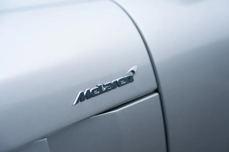 2005-mercedes-benz-slr-mclaren badge