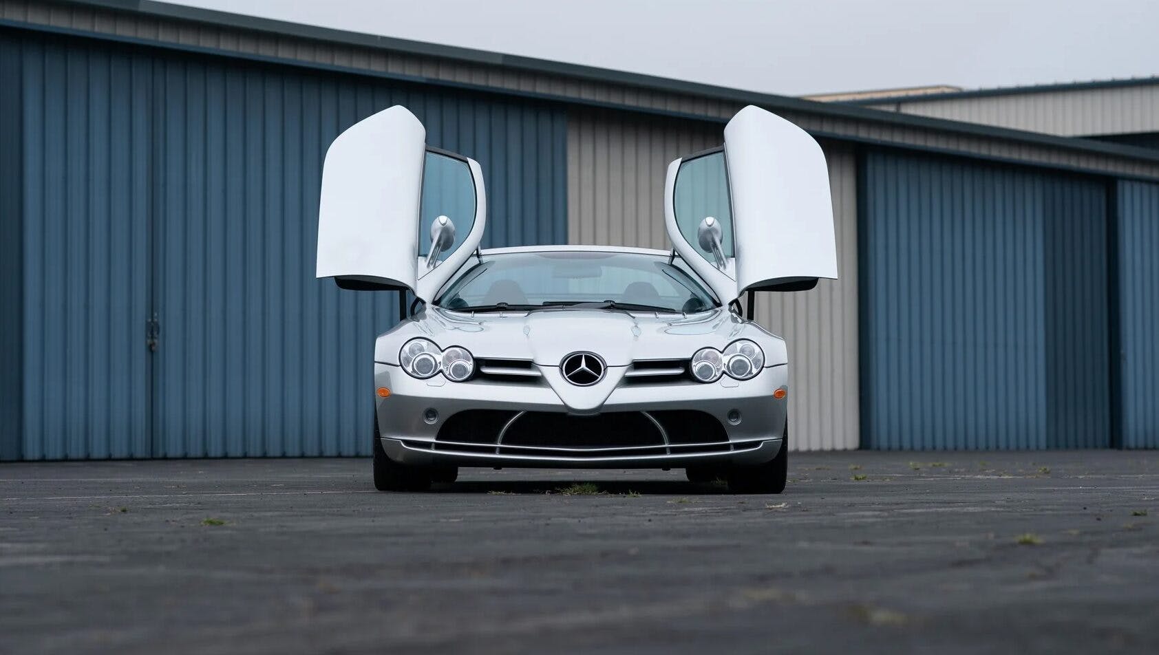 2005-mercedes-benz-slr-mclaren front