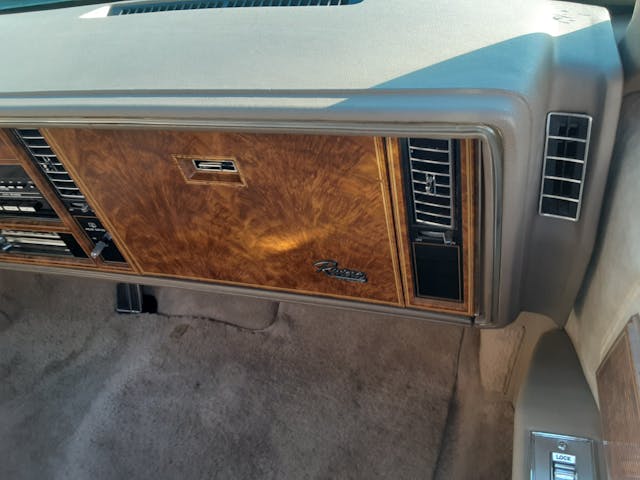 1985 Buick Riviera dash