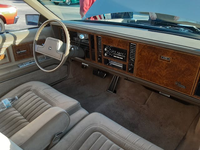 1985 Buick Riviera interior